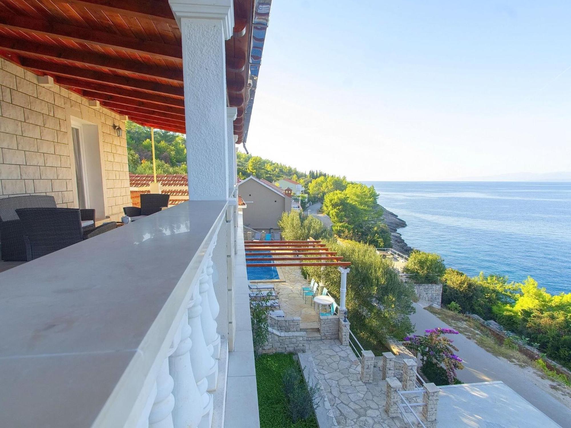 House Green Side Sunset- Four Bedroom House With Pool And Sea View Prigradica Esterno foto