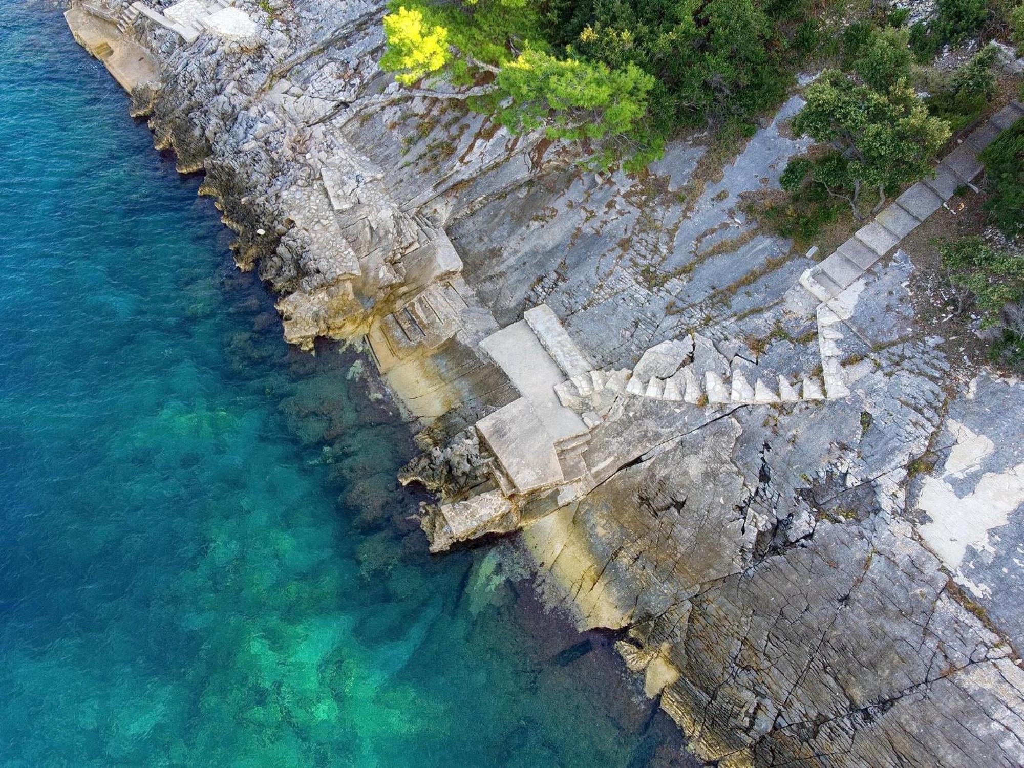 House Green Side Sunset- Four Bedroom House With Pool And Sea View Prigradica Esterno foto