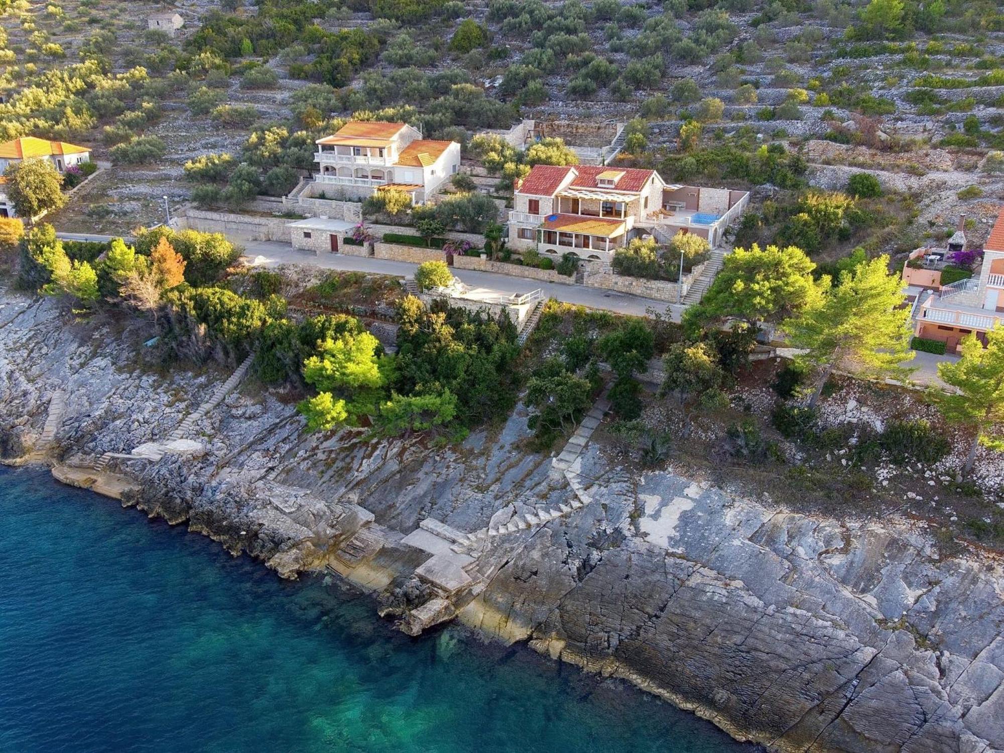 House Green Side Sunset- Four Bedroom House With Pool And Sea View Prigradica Esterno foto